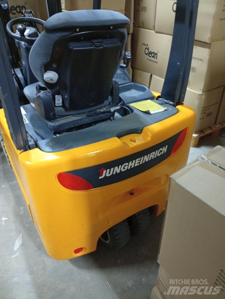 Jungheinrich EFG213 Wózki elektryczne