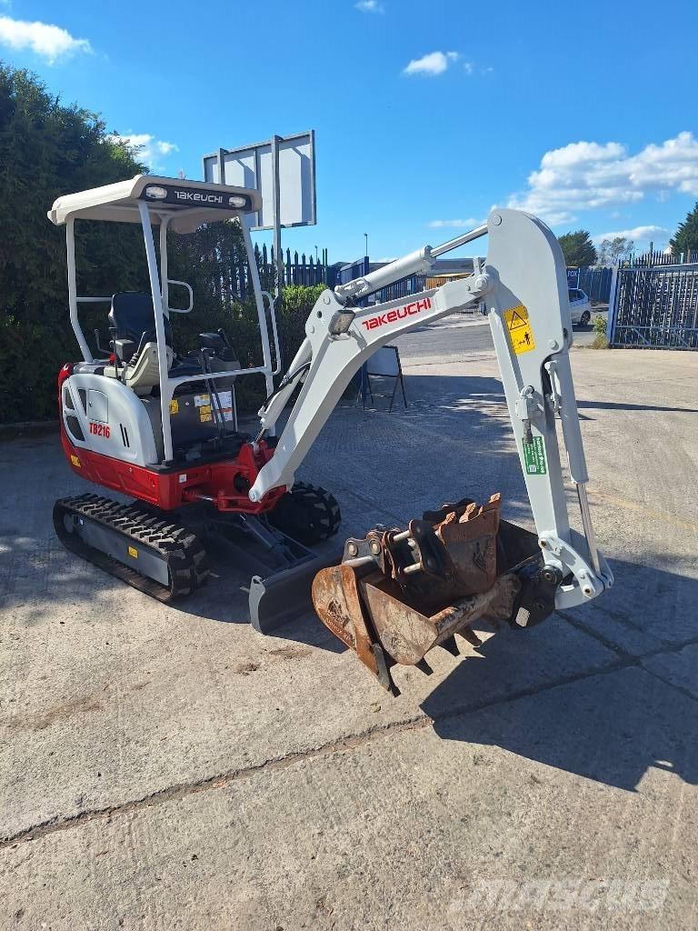 Takeuchi TB 216 Minikoparki