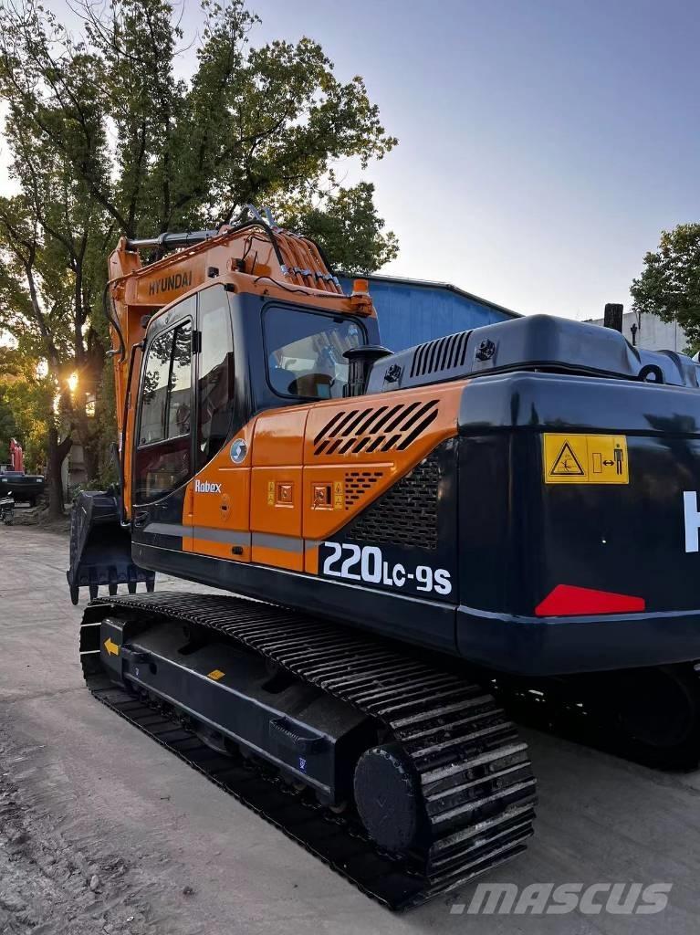 Hyundai 220 LC -9S Koparki gąsienicowe