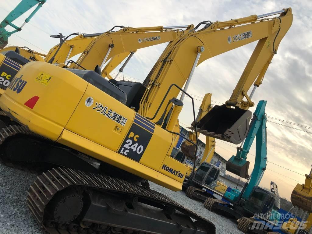 Komatsu 240-8 Koparki gąsienicowe