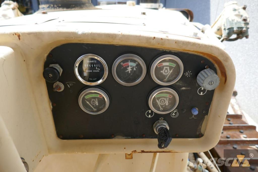 CAT D7G Ex-army Spycharki gąsienicowe