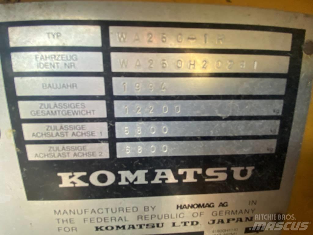 Komatsu WA 250 PT-1H Ładowacze i koparki czołowe