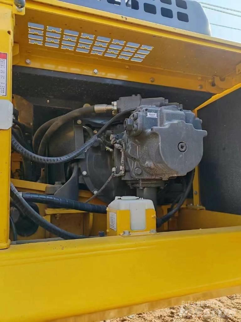 Komatsu 450-8 Koparki gąsienicowe