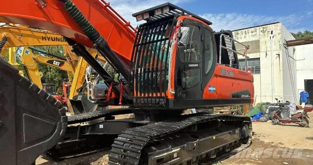 Doosan DX340 Koparki gąsienicowe