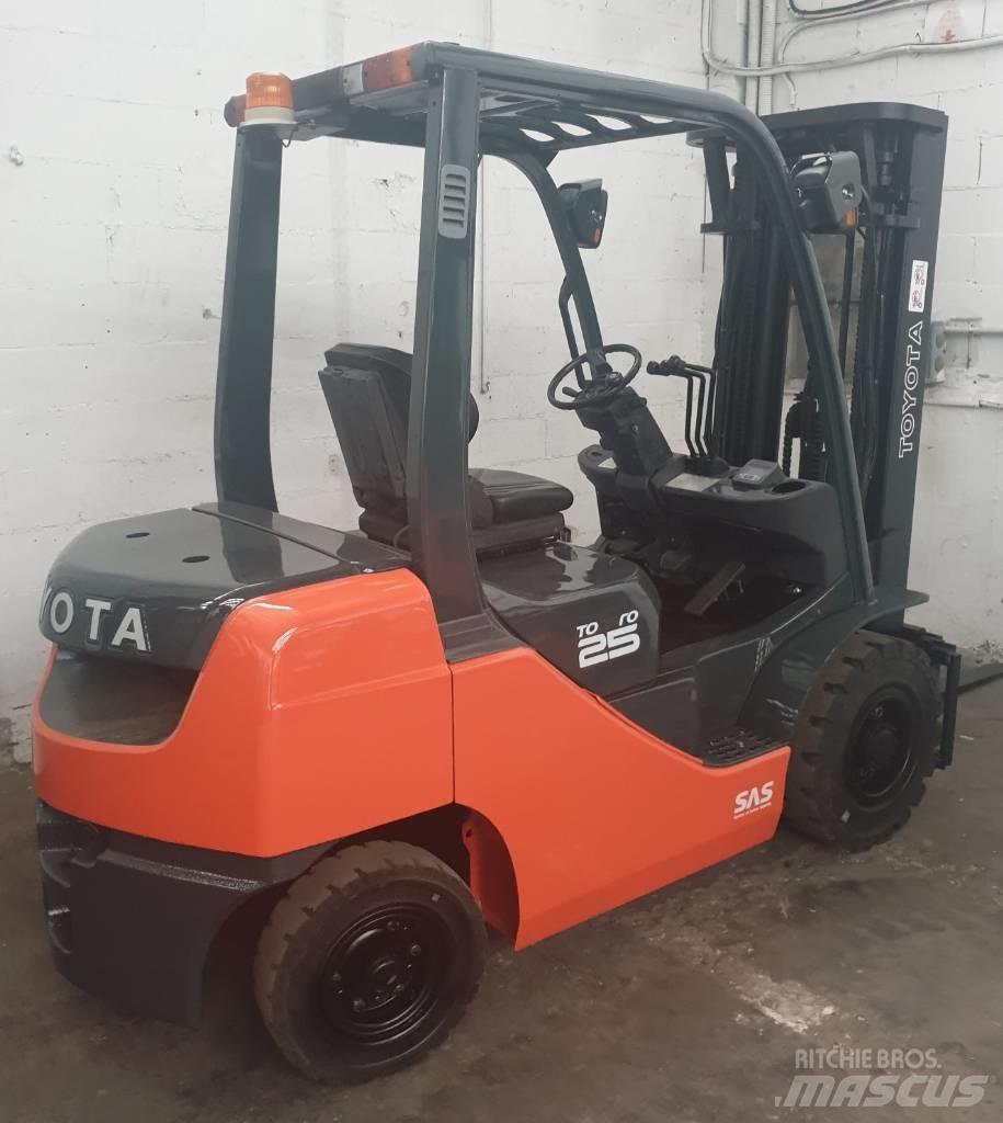 Toyota 52-8 FD 25 Wózki Diesla