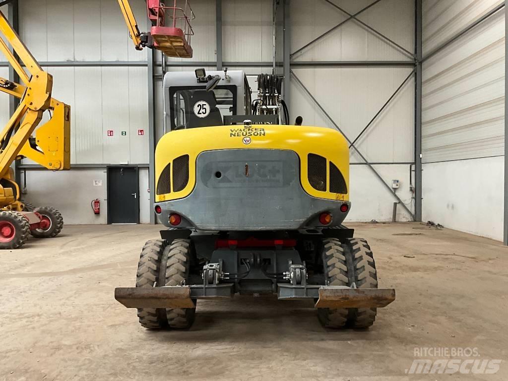 Neuson EW 100 Koparki kołowe