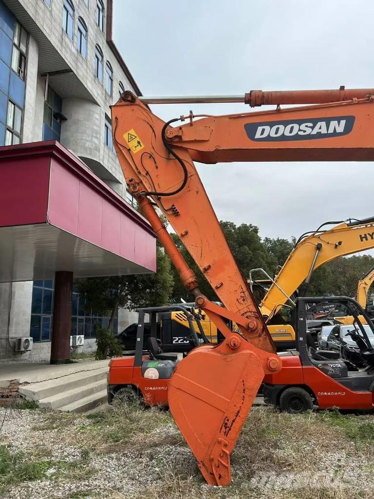 Doosan DH 210 W-7 Koparki kołowe
