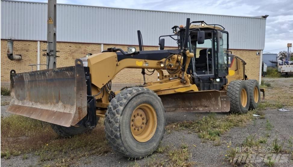 CAT 140 M Równiarki