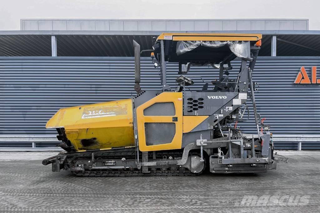 Volvo P7820C Rozściełacze do asfaltu