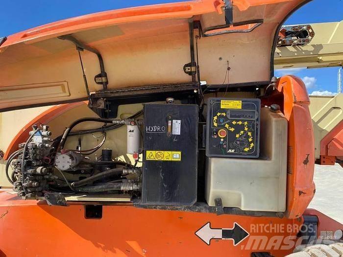 JLG 800AJ Podnośniki przegubowe