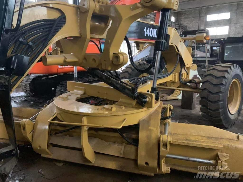 CAT 140 K Równiarki