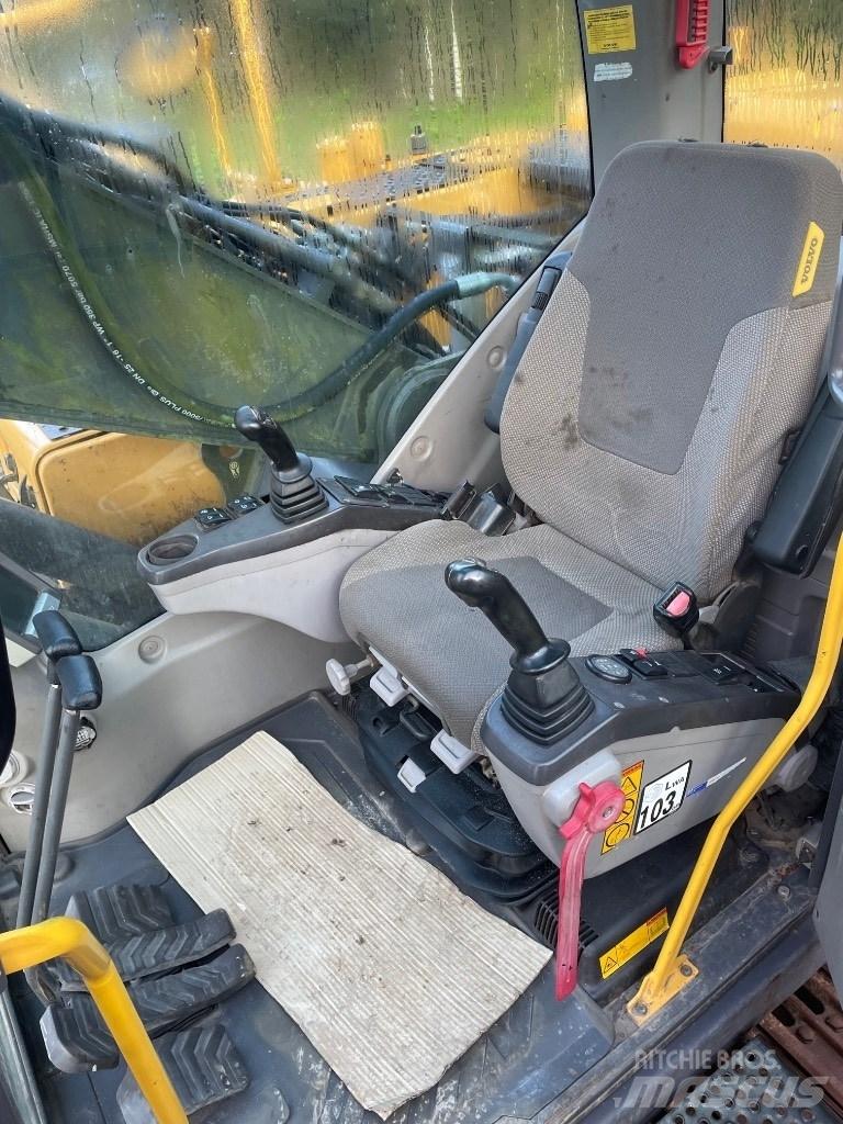 Volvo EC210C Koparki gąsienicowe