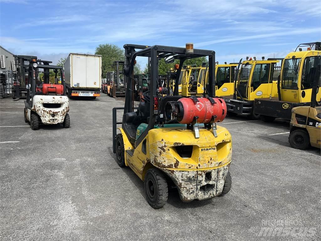 Komatsu FG25HT-16R Wózki LPG