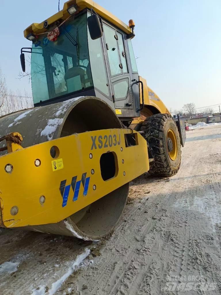 XCMG XS 143J Walce jednobębnowe