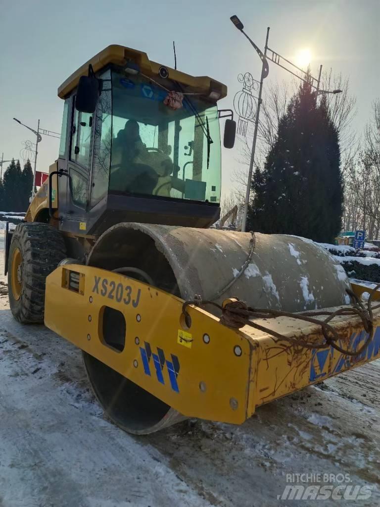 XCMG XS 143J Walce jednobębnowe