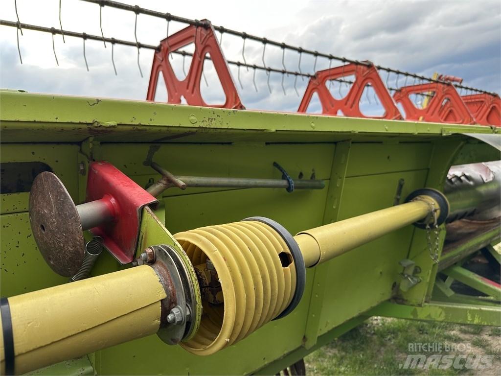 CLAAS Mega 208 Kombajny zbożowe