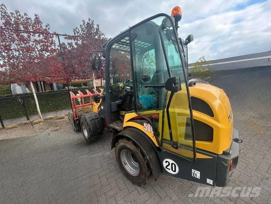 Mustang AL 506 Cab Ładowarki wielofunkcyjne