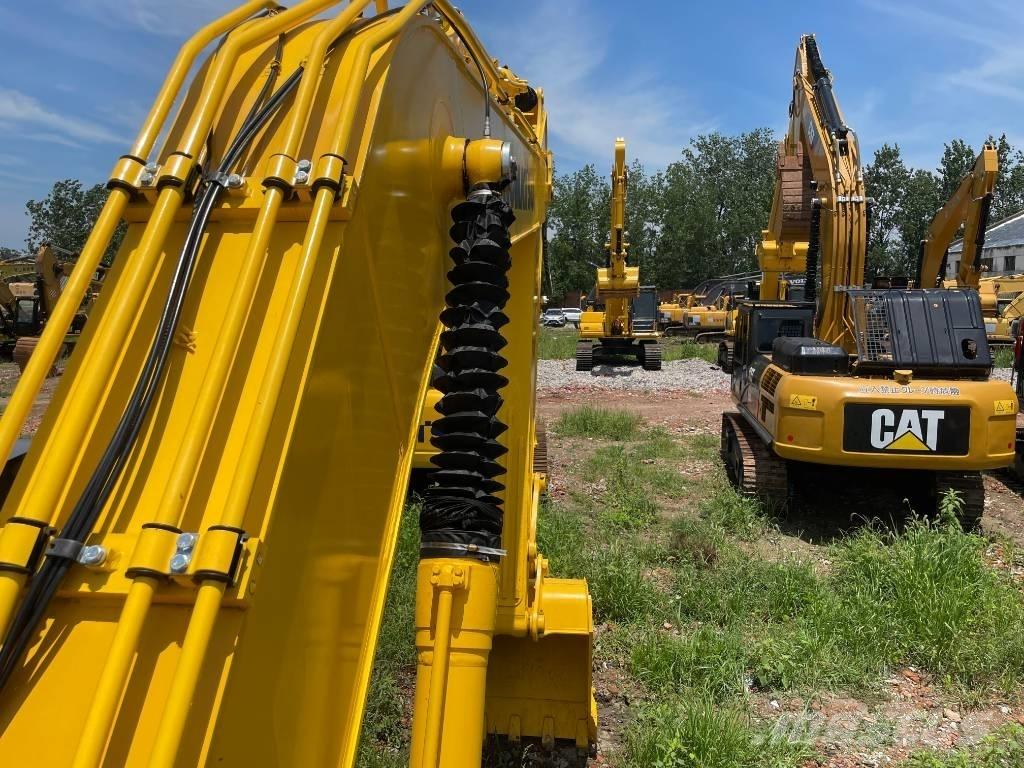 Komatsu PC 220 Koparki gąsienicowe