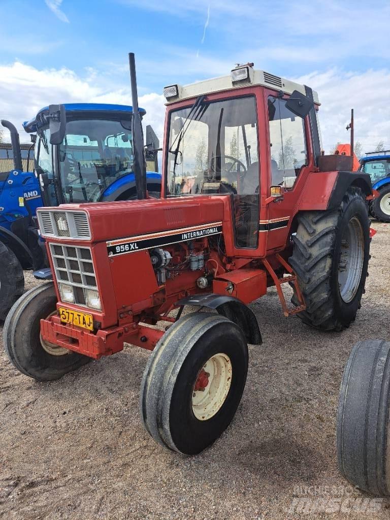 International 956XL Ciągniki rolnicze