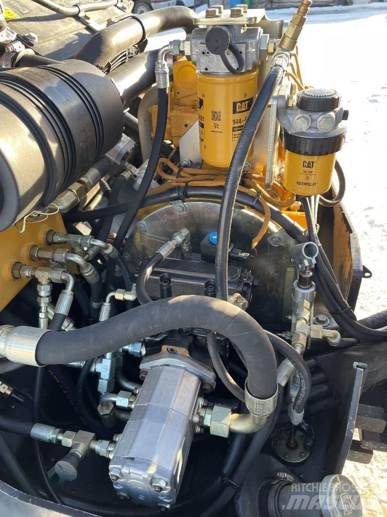 CAT CB 335 E Walce dwubębnowe