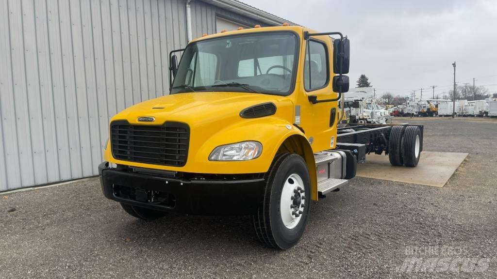 Freightliner M2 Pojazdy pod zabudowę