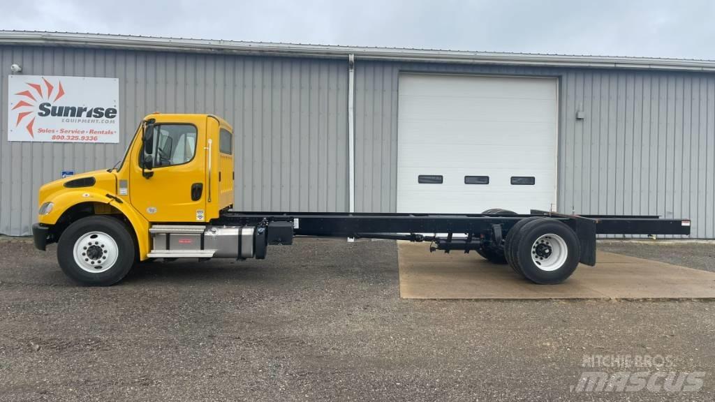 Freightliner M2 Pojazdy pod zabudowę