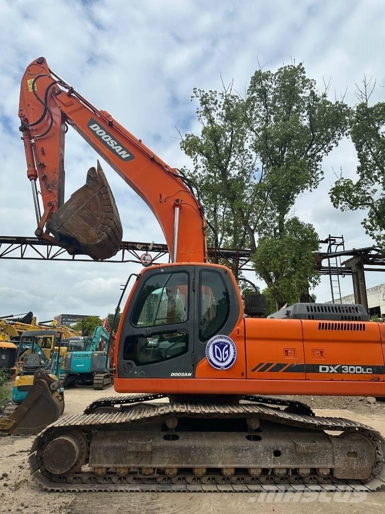 Doosan DX300 Koparki gąsienicowe