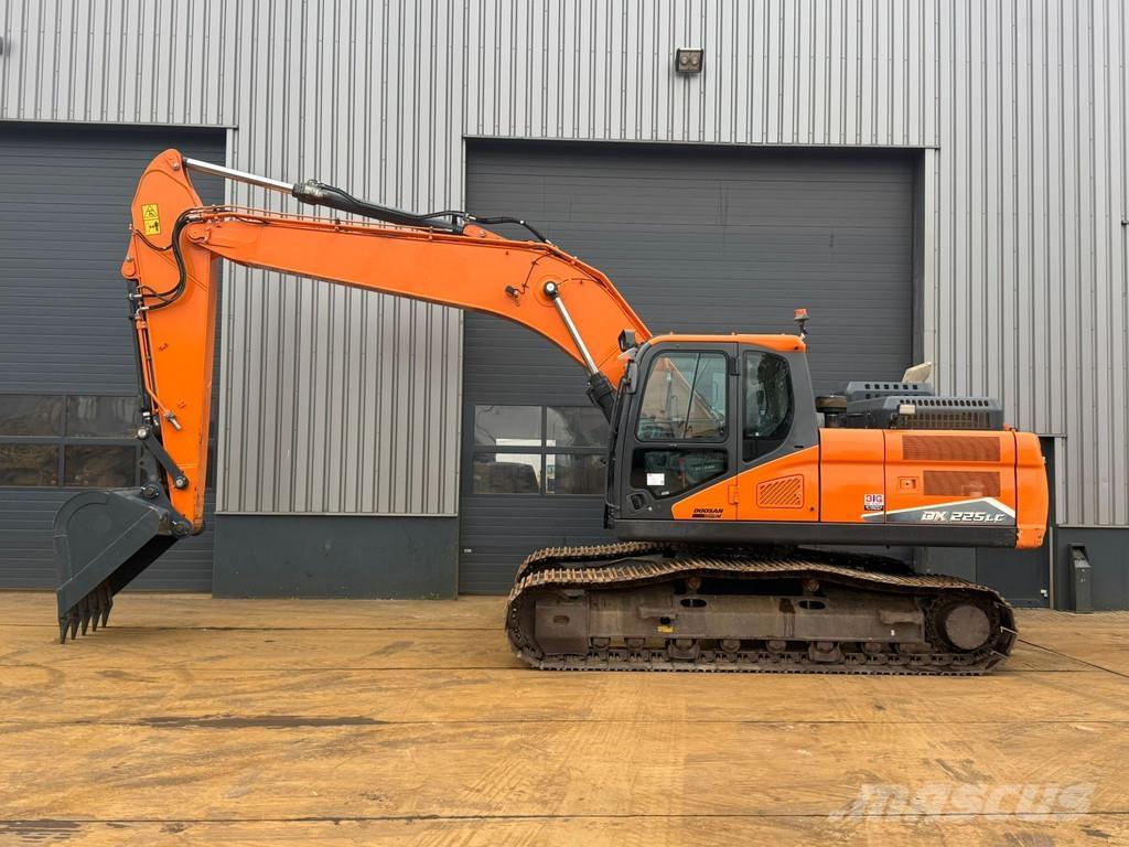 Doosan DX225LC-7 Koparki gąsienicowe