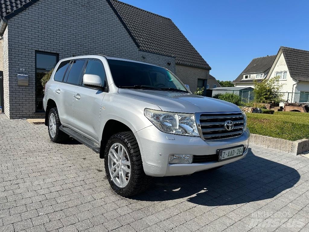 Toyota Landcruiser Pojazdy terenowe