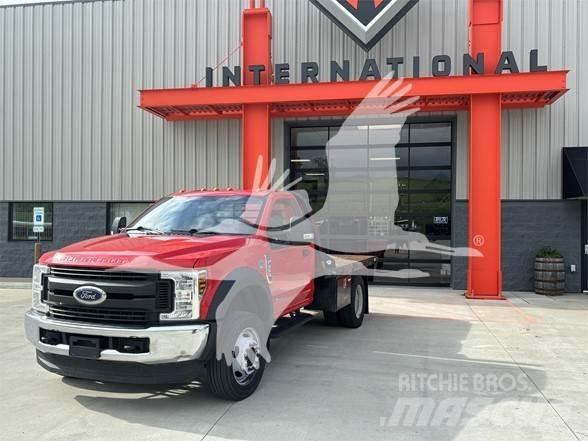 Ford F550 SD Ciężarówki typu Platforma / Skrzynia