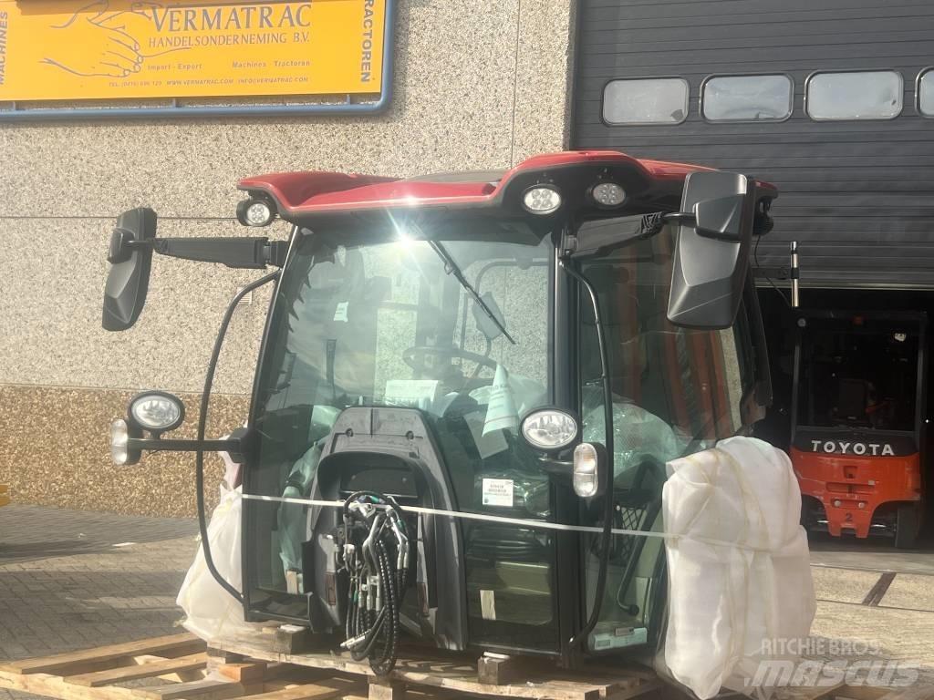 CASE MAXXUM / PUMA Kabina i wnętrze