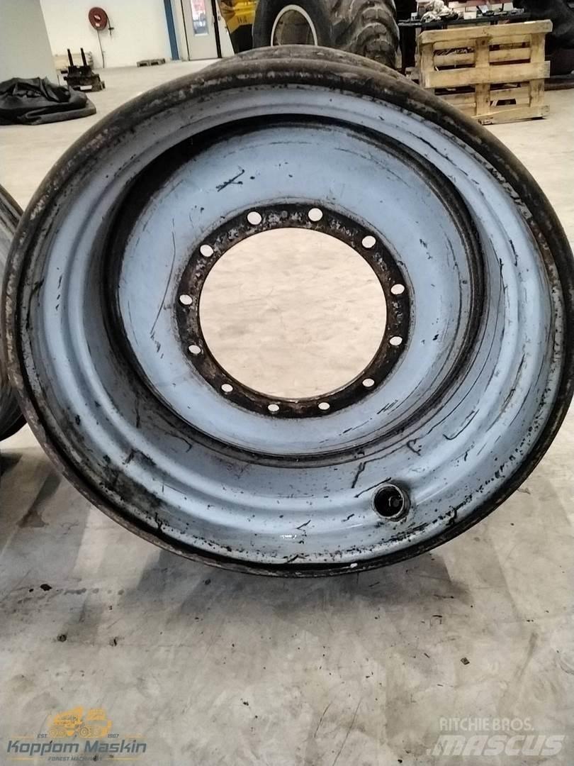 Valmet 901 20x34 Opony, koła i felgi