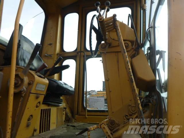 CAT 120 G Równiarki