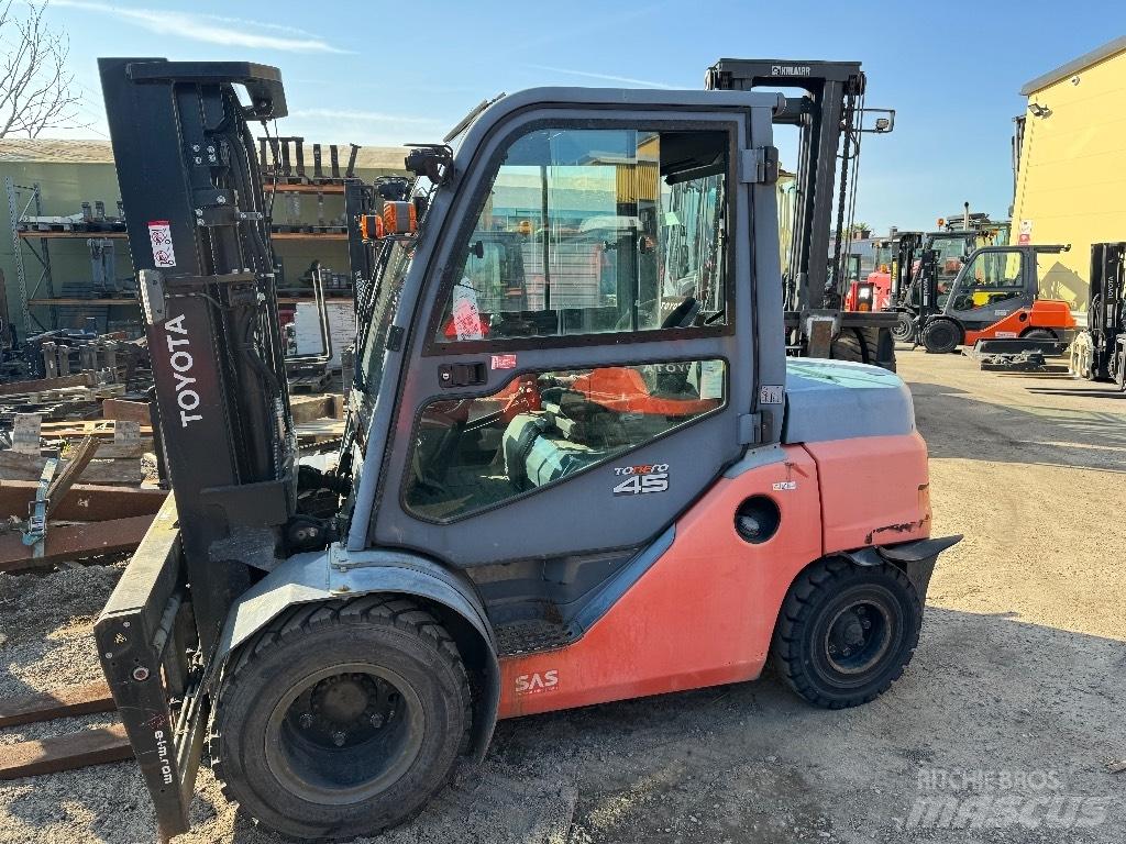 Toyota 40-8FD40N Wózki Diesla