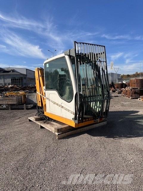 Liebherr A 934 C HD Kabiny i wnętrze