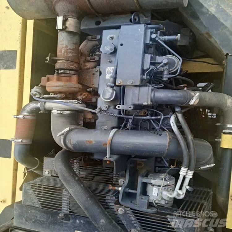 Komatsu 300 Koparki gąsienicowe