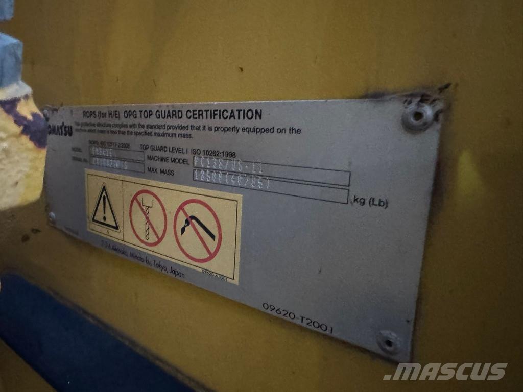 Komatsu PC138-11 Koparki gąsienicowe