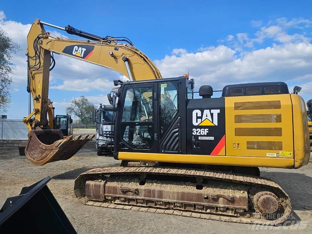 CAT 326 F L Koparki gąsienicowe