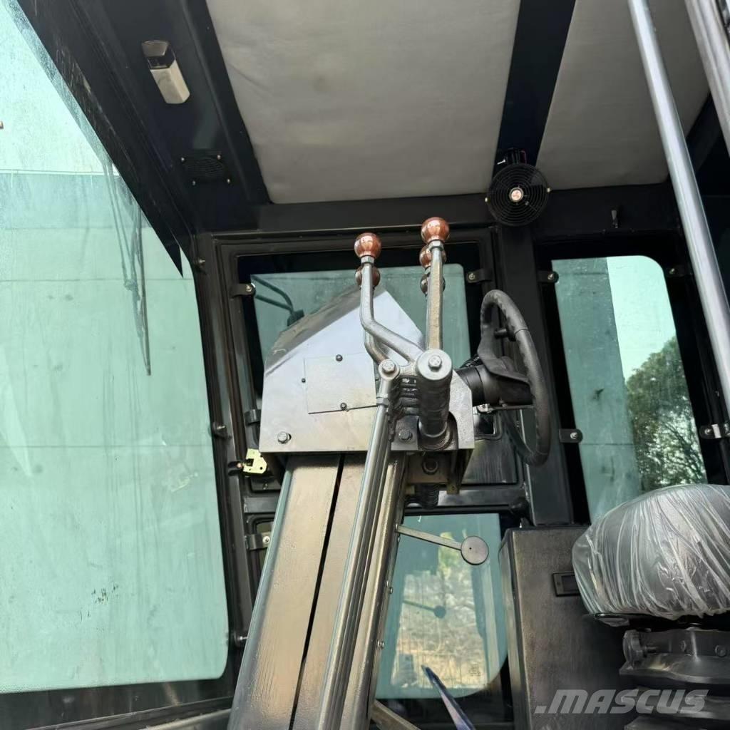 CAT 140 G Równiarki