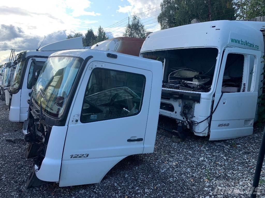 Mercedes-Benz Cabins Kabiny i wnętrze