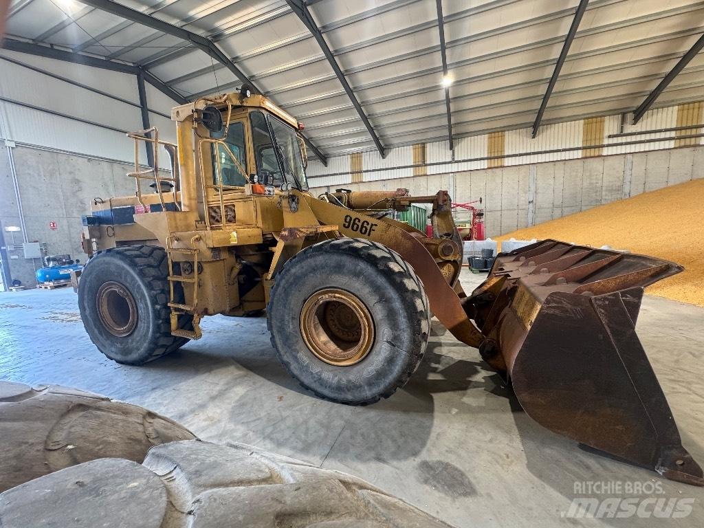 CAT 966 F Ładowarki kołowe