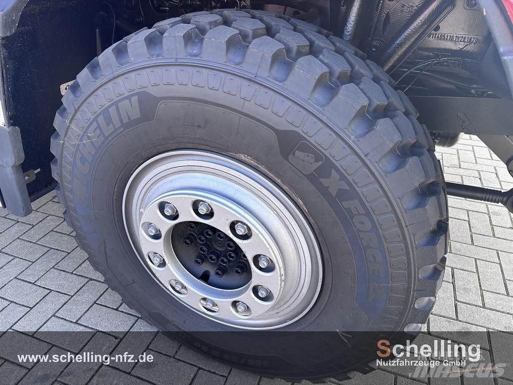 Mercedes-Benz U427 Inne