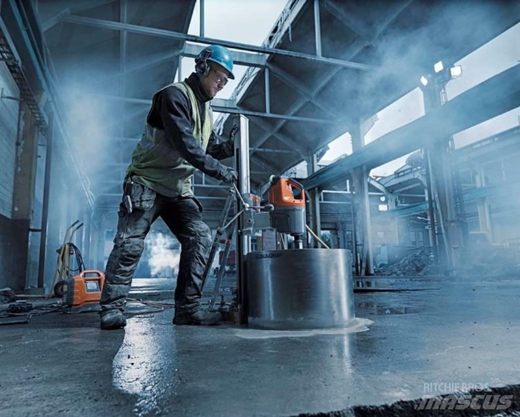 Husqvarna DM7000 Rusztowania i wieże jezdne