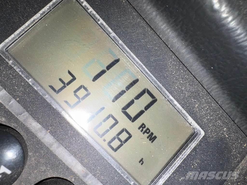 Aebi MFH 2500 Zamiatarki - Zgarniarki - Odśnieżarki