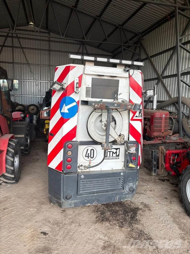 Aebi MFH 2500 Zamiatarki - Zgarniarki - Odśnieżarki