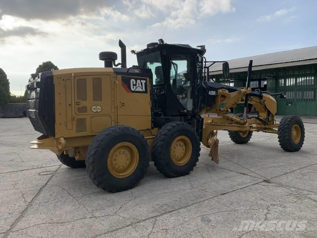 CAT 140 M 3 Równiarki