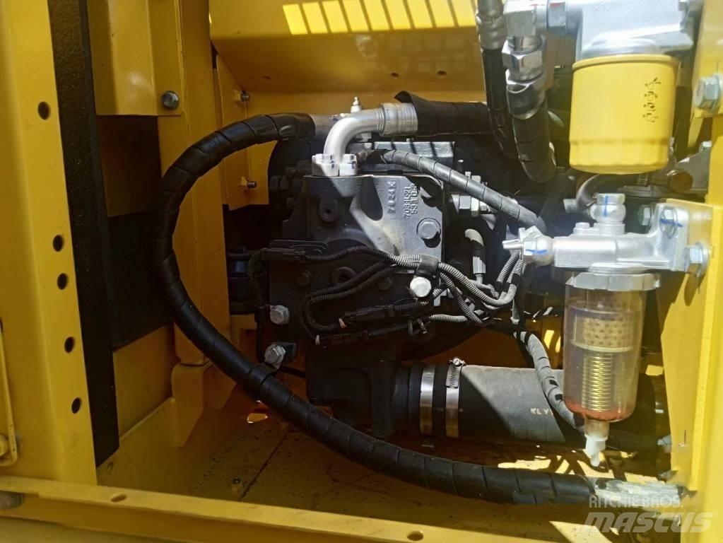 Komatsu PC130-7 Koparki gąsienicowe