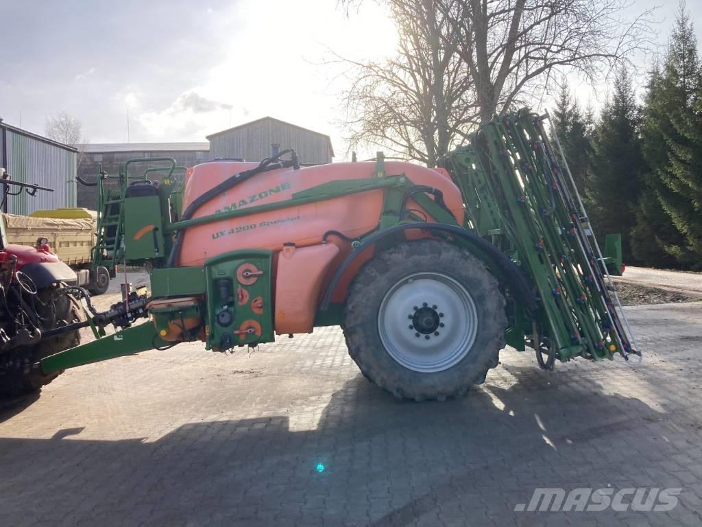 Amazone UX 4200 24 m Opryskiwacze zaczepiane