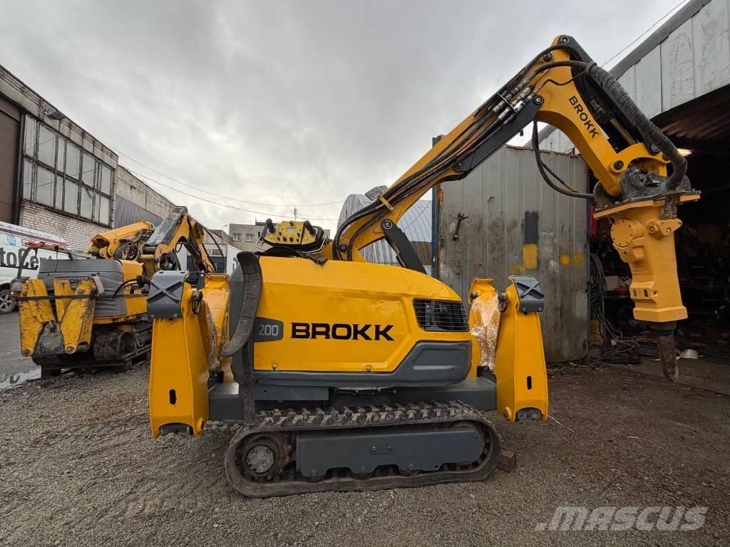 Brokk 200 Koparki wyburzeniowe