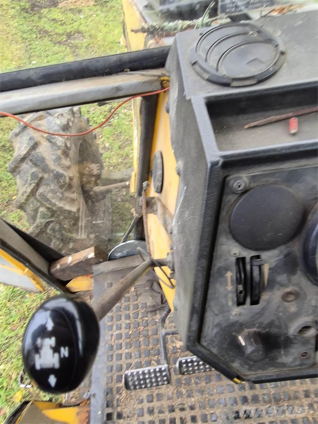 Valtra 715M Ciągniki rolnicze